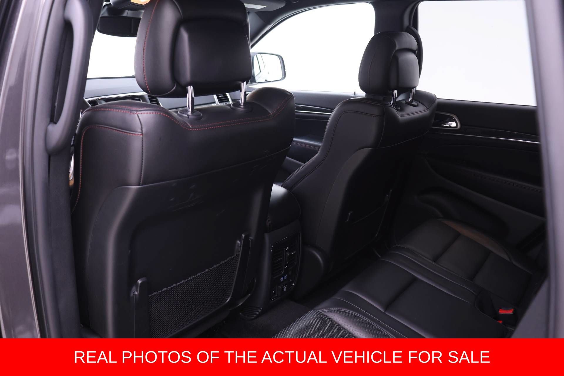 Used 2018 Jeep Grand Cherokee Trailhawk w/ Trailhawk Luxury Group AWD/4WD image 11