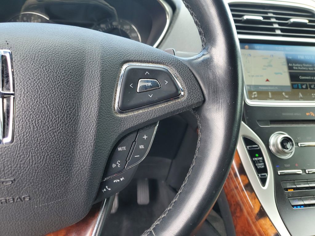 Used 2018 Lincoln MKX Reserve w/ Driver Assistance Package image 24