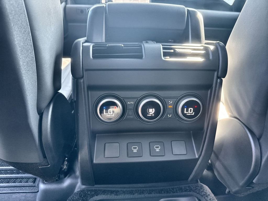 Certified 2025 Land Rover Defender 130 X-Dynamic SE image 16