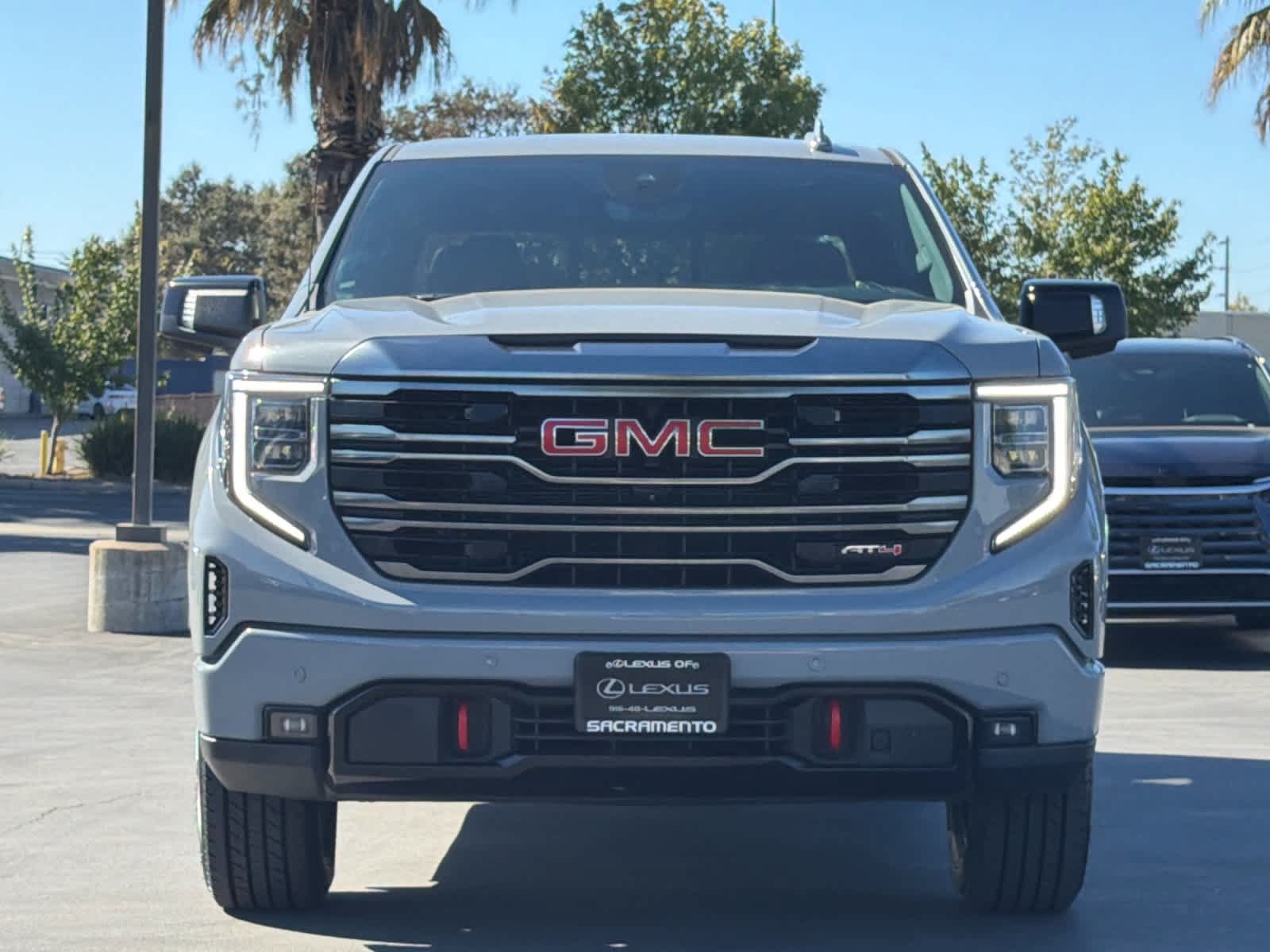 Used 2024 GMC Sierra 1500 AT4 w/ Technology Package AWD/4WD image 10