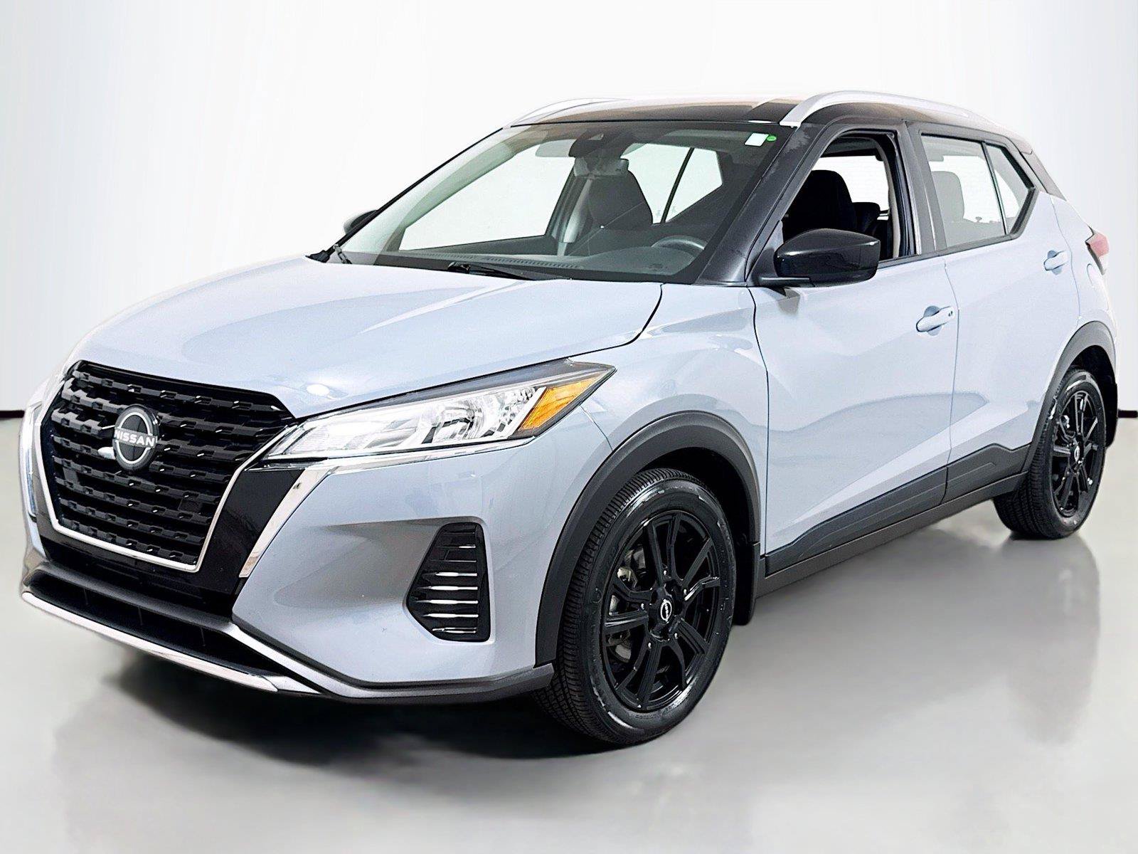 Used 2024 Nissan Kicks SV w/ Interior Electronics Package FWD image 1