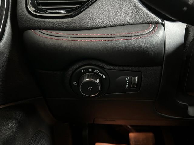 Used 2022 Dodge Durango R/T w/ Blacktop Package image 17