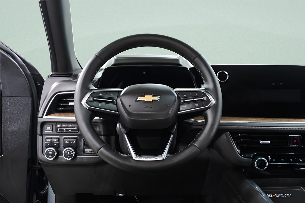 Used 2025 Chevrolet Tahoe High Country AWD/4WD image 9