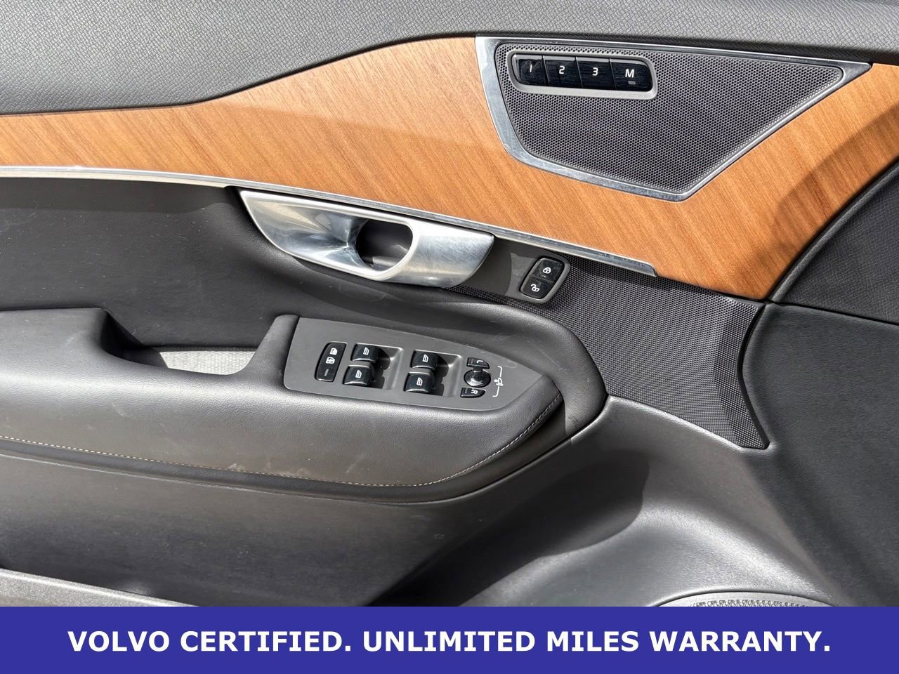 Certified 2024 Volvo XC90 B6 Plus w/ Protection Package Premier AWD/4WD image 25