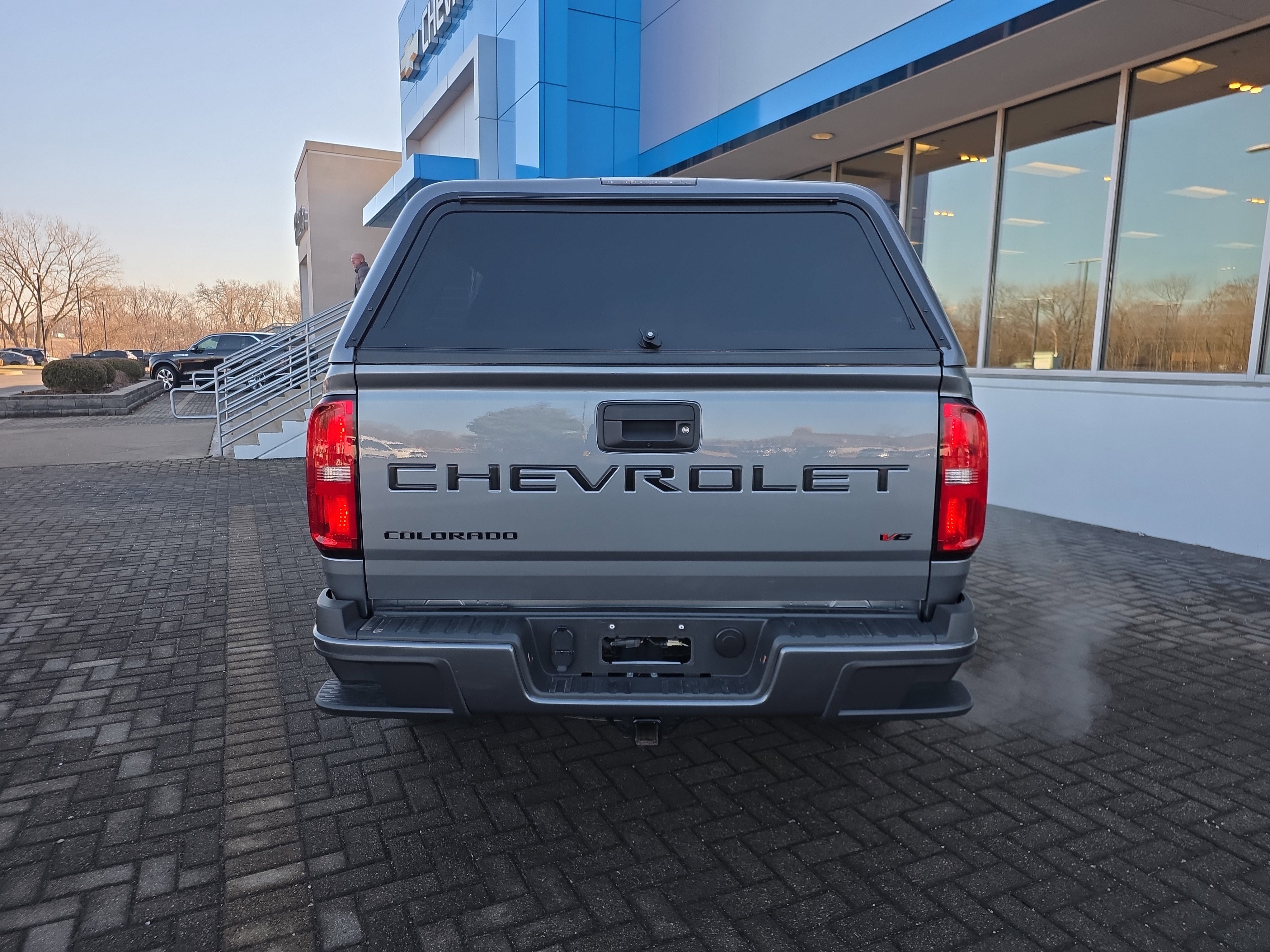 Used 2022 Chevrolet Colorado LT w/ LT Convenience Package image 4