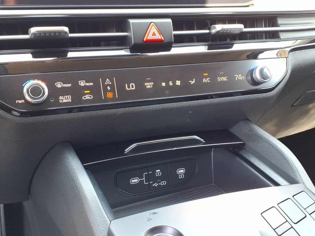 Used 2026 Kia Sportage LX FWD image 18