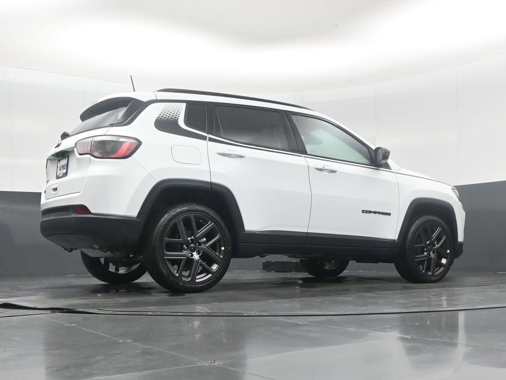 New 2026 Jeep Compass Latitude AWD/4WD image 35