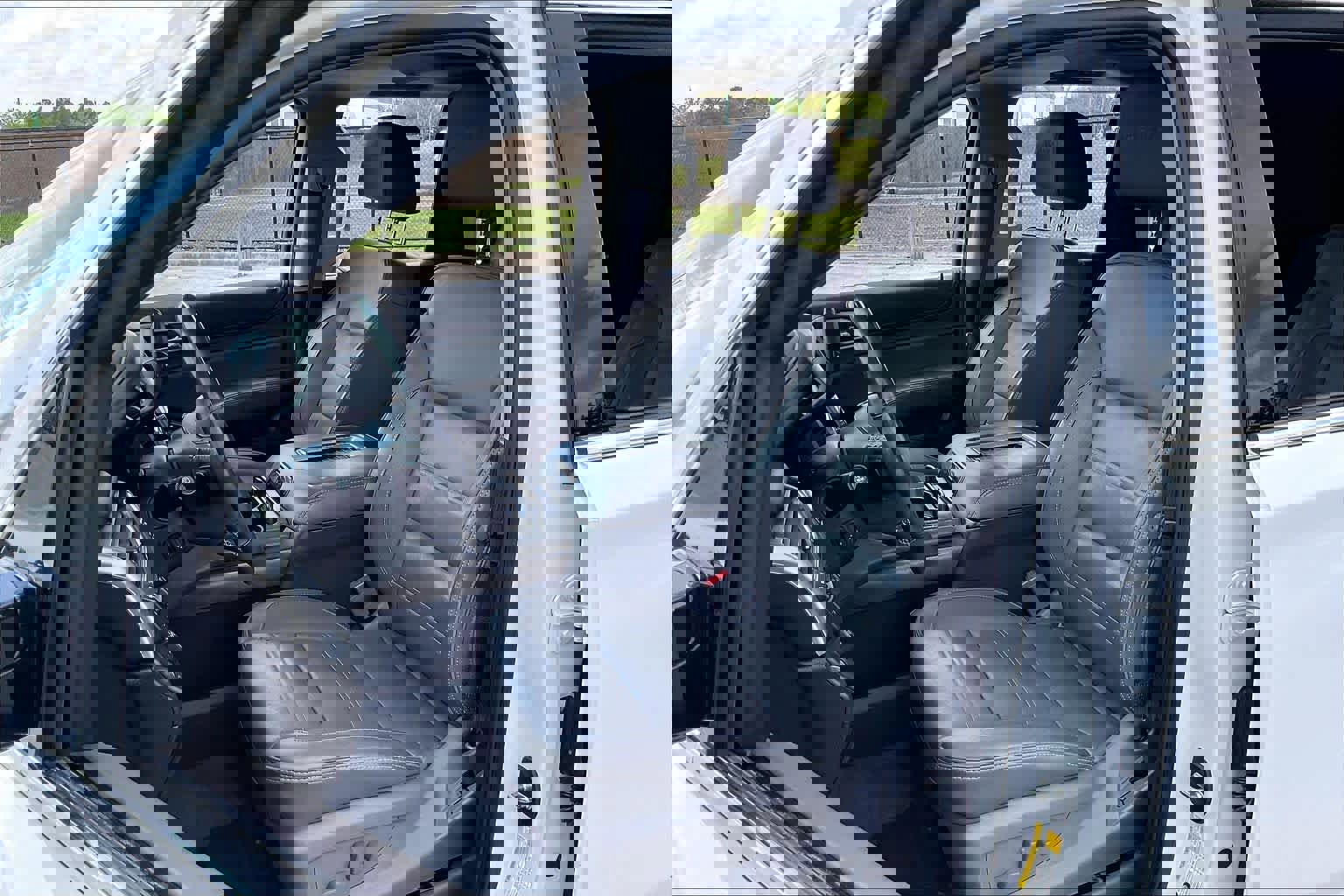 Used 2019 GMC Yukon Denali w/ Denali Ultimate Package image 8