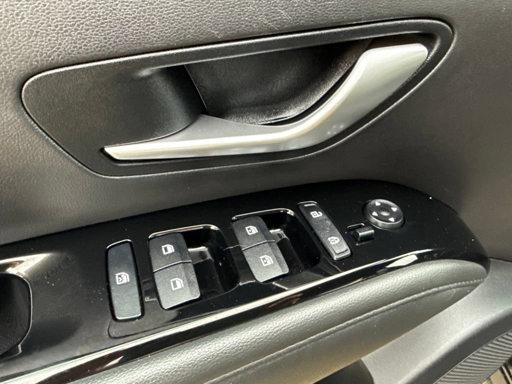 Used 2024 Hyundai Santa Cruz Limited AWD/4WD image 46
