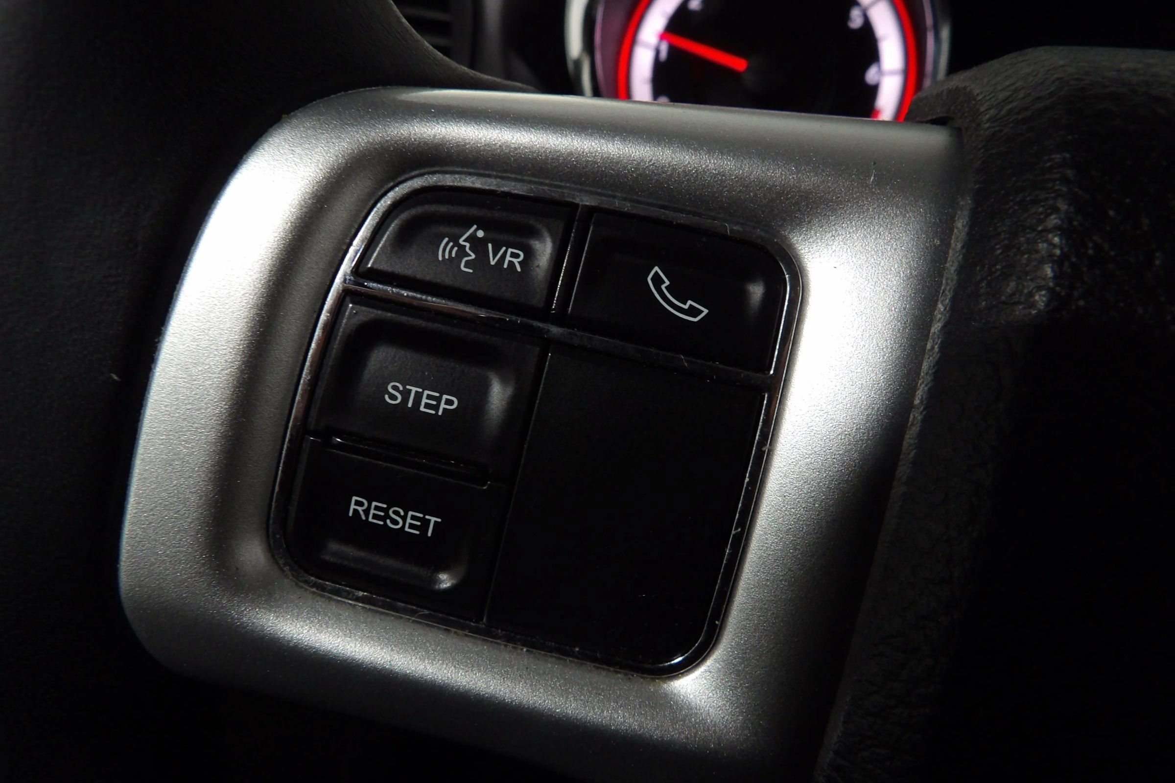 Used 2015 Dodge Grand Caravan American Value Package w/ UConnect Hands-Free Group FWD image 15