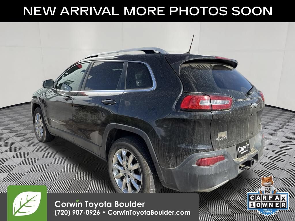 Used 2016 Jeep Cherokee Limited w/ Luxury Group AWD/4WD image 5