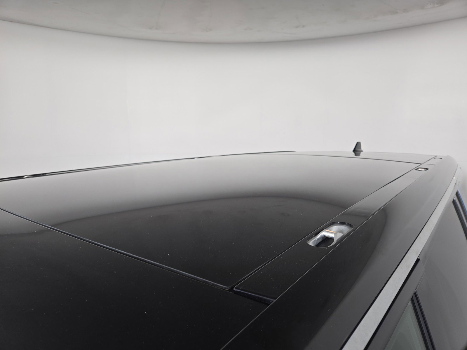 Used 2022 Rivian R1S Launch Edition image 13