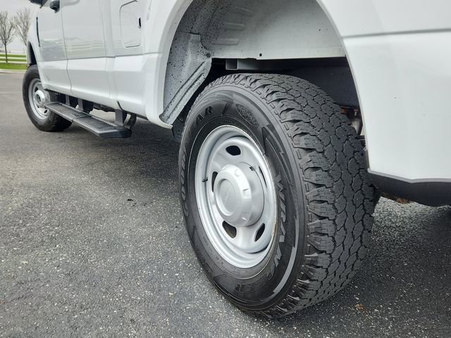Used 2022 Ford F250 XL w/ Power Equipment Group AWD/4WD image 17