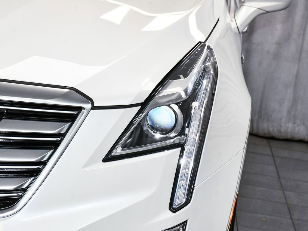 Used 2017 Cadillac XT5 Luxury w/ Driver Awareness Package image 15