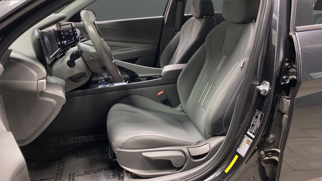 Certified 2022 Hyundai Elantra SEL w/ Convenience Package FWD image 9
