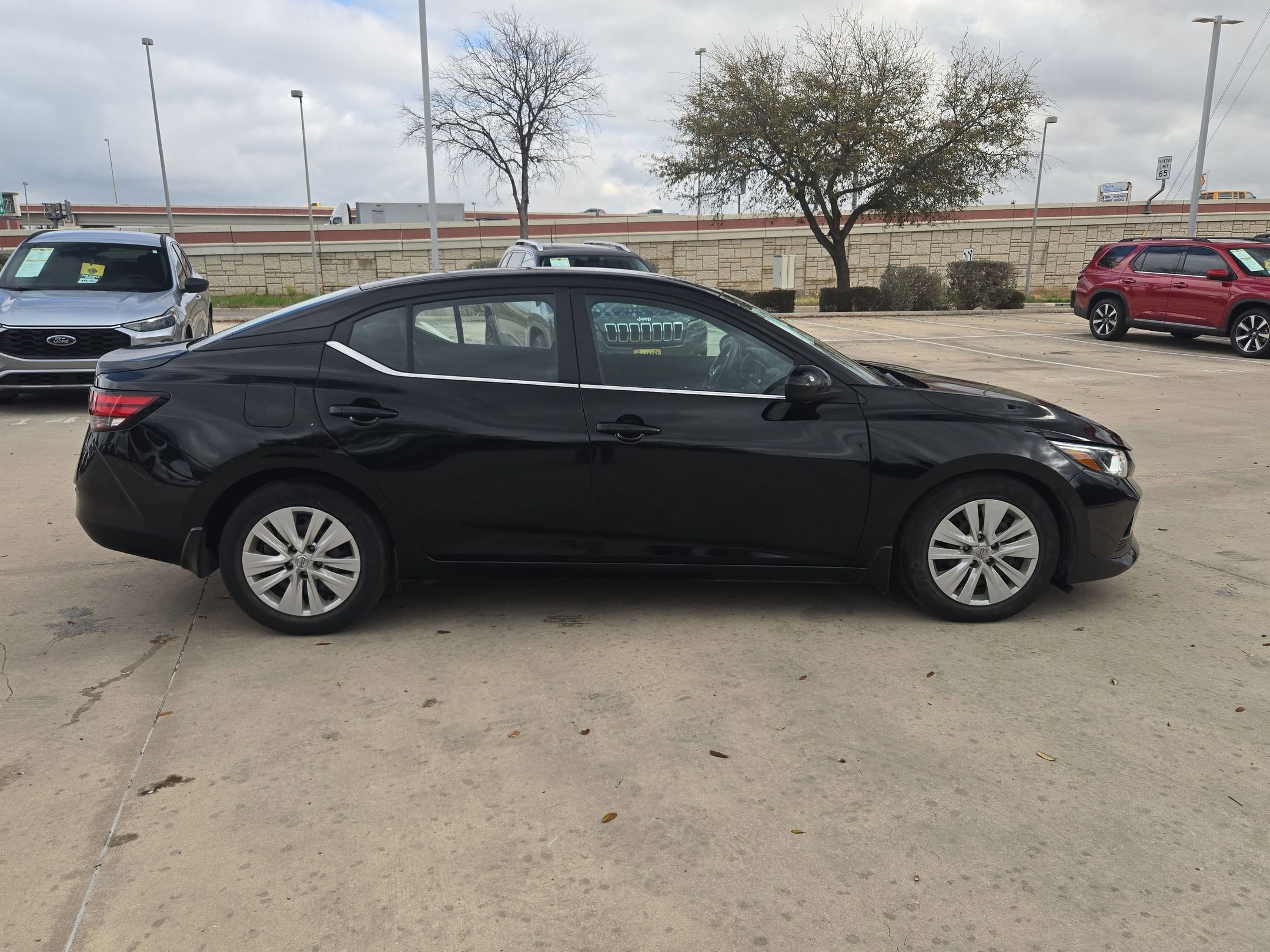 Used 2020 Nissan Sentra S image 2