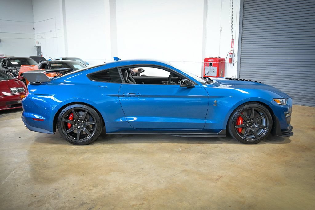 Used 2020 Ford Mustang Shelby GT500 w/ Carbon Fibre Track Pack RWD image 18
