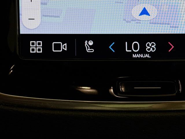 Used 2023 Volvo XC90 B6 Plus w/ Protection Package Premier image 24