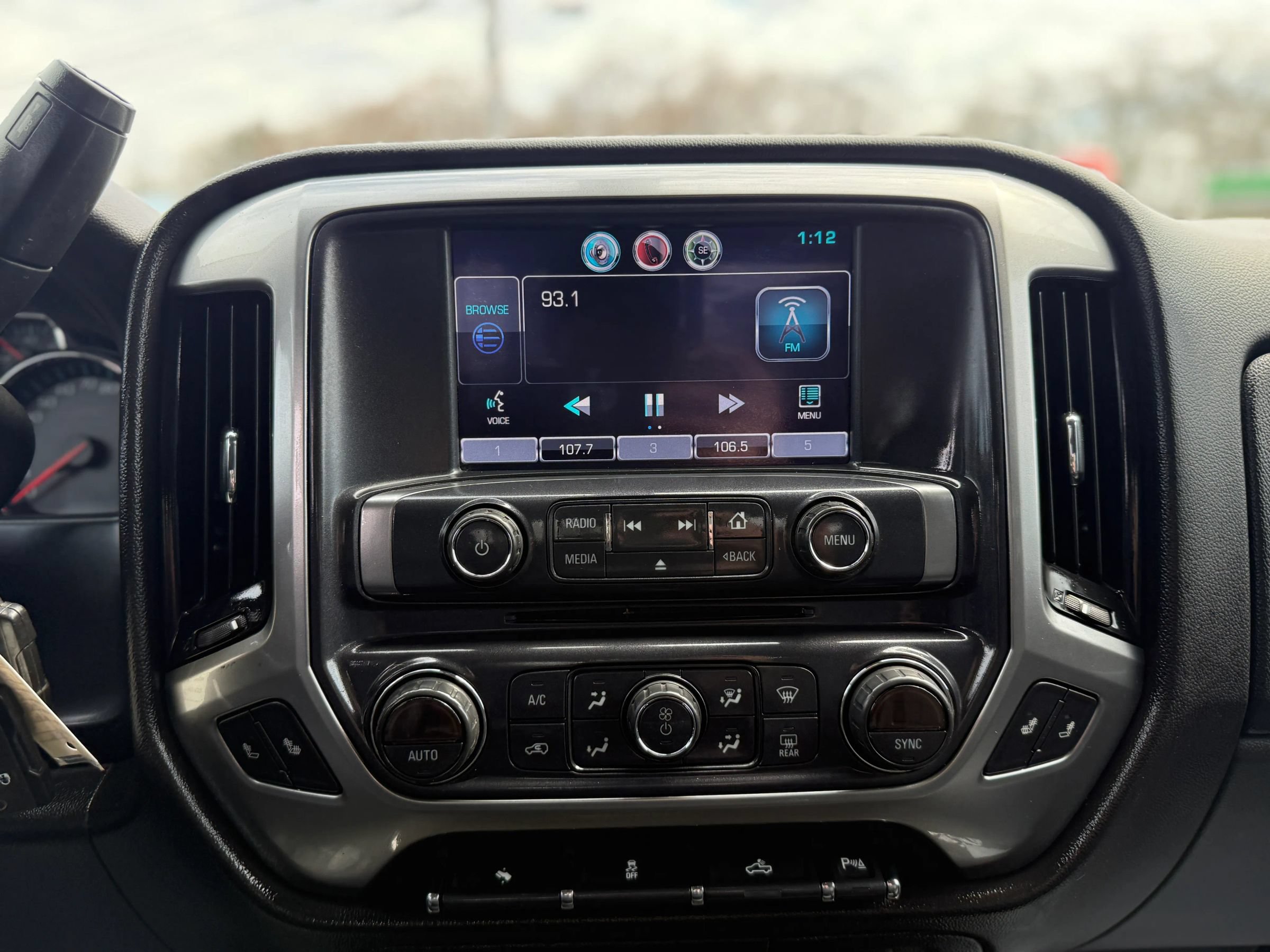 Used 2015 Chevrolet Silverado 1500 LT w/ All Star Edition AWD/4WD image 28