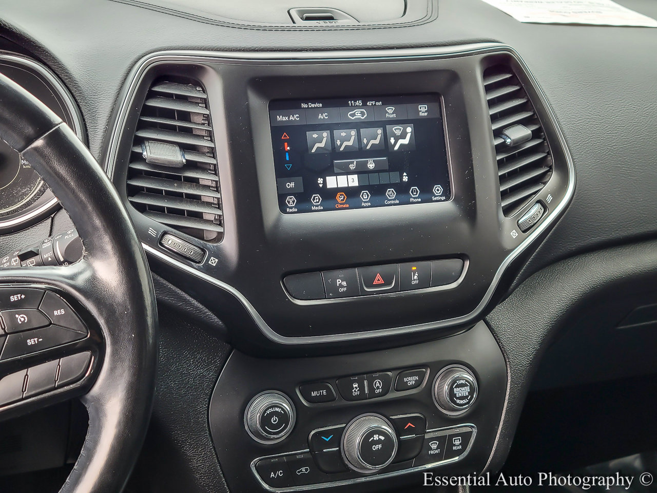 Used 2021 Jeep Cherokee Latitude Plus image 19