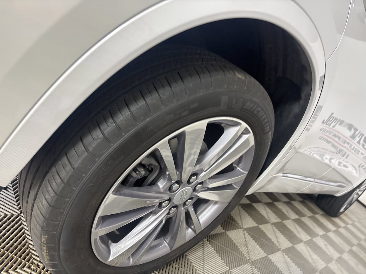 Used 2024 Cadillac XT6 Premium Luxury AWD/4WD image 36