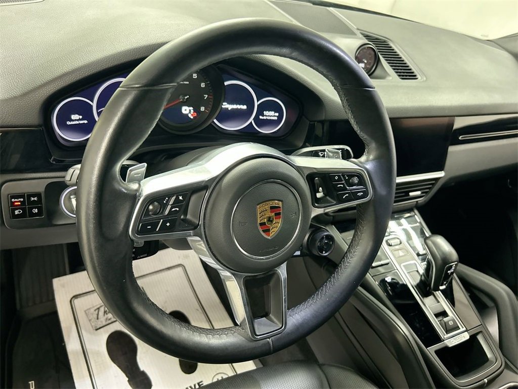 Certified 2021 Porsche Cayenne Coupe image 6