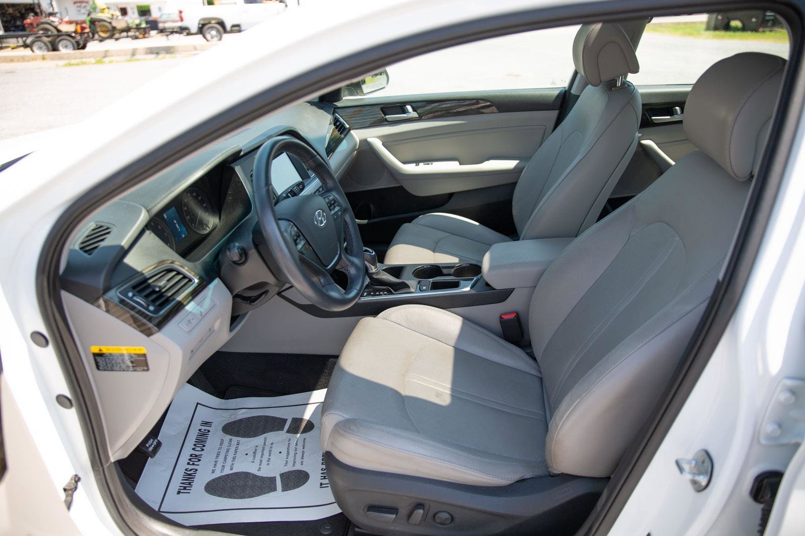Used 2017 Hyundai Sonata Limited FWD image 22