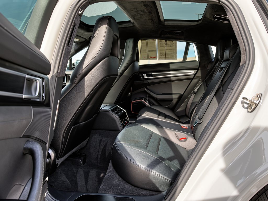 Certified 2023 Porsche Panamera 4 AWD/4WD image 25