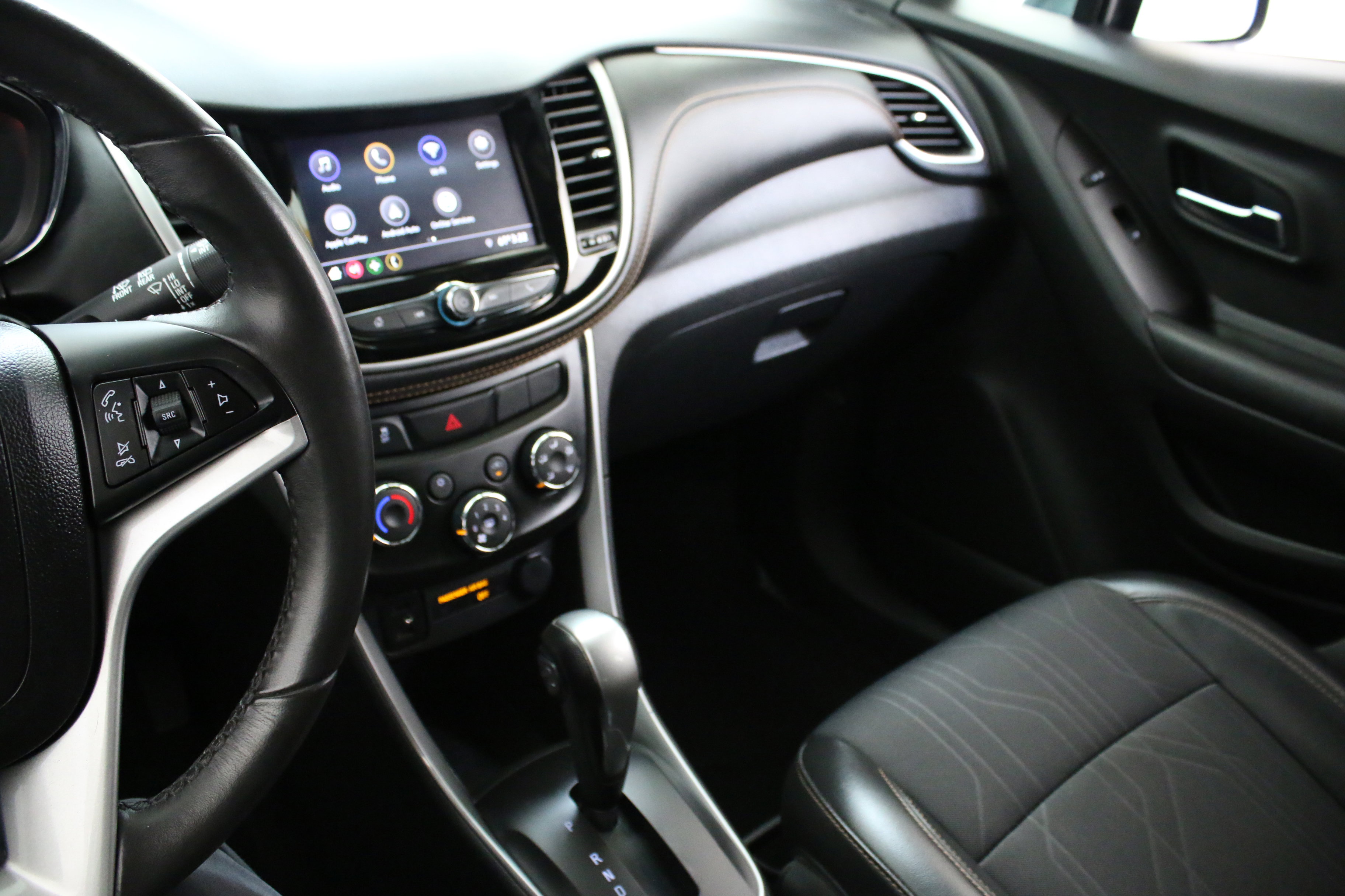 Used 2021 Chevrolet Trax LT w/ Driver Confidence Package AWD/4WD image 18