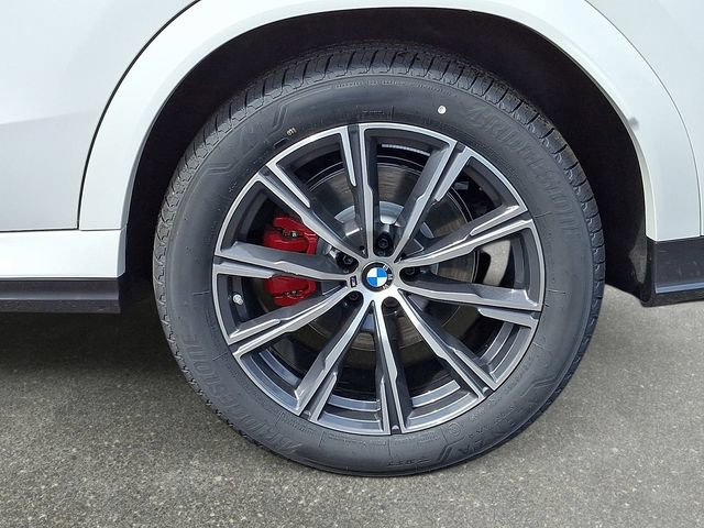 New 2027 BMW X6 xDrive40i w/ Executive Package AWD/4WD image 8