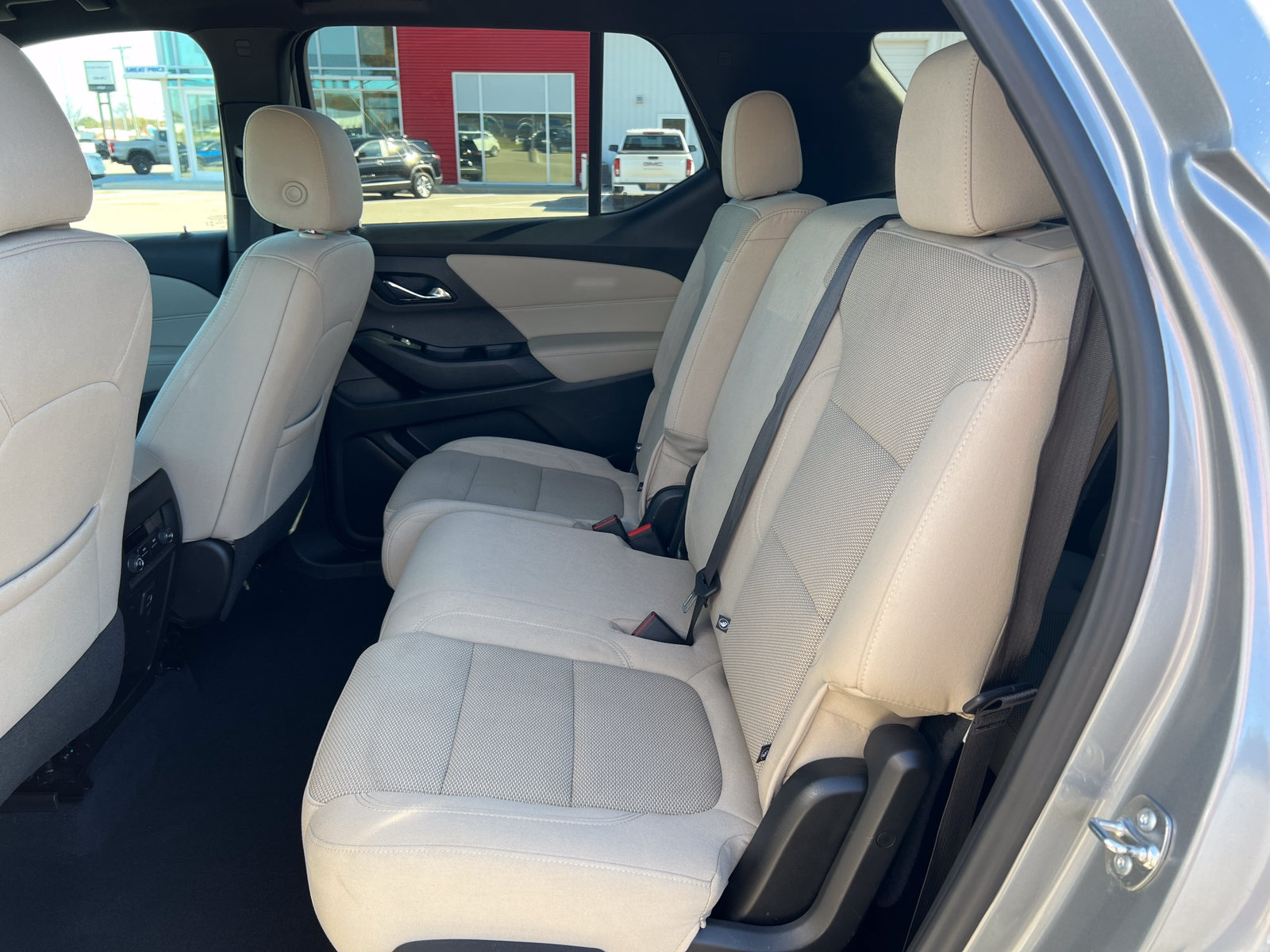 Used 2024 Chevrolet Traverse LS w/ Safety Package FWD image 7
