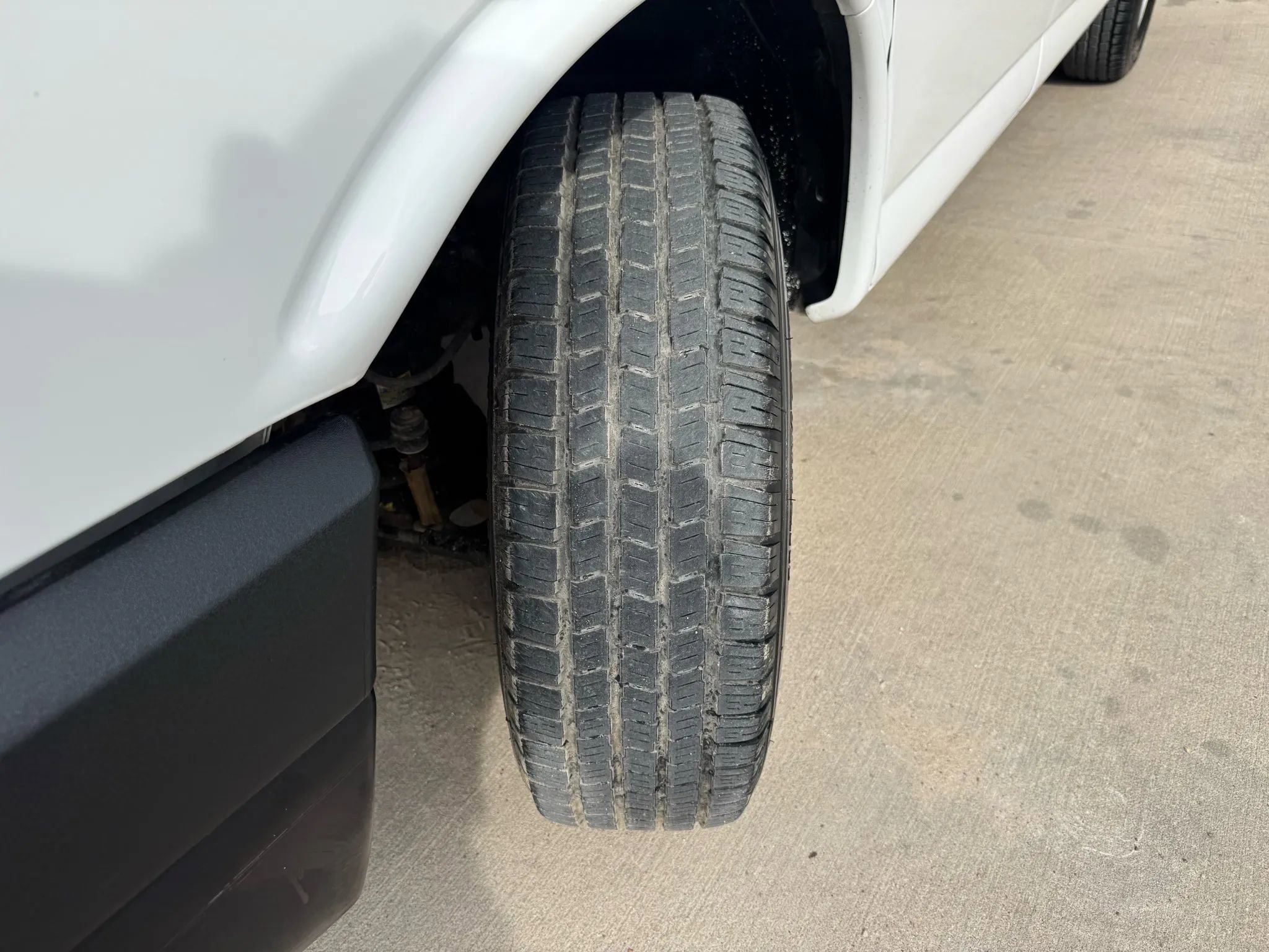 Used 2017 Chevrolet Express 2500 LS image 19