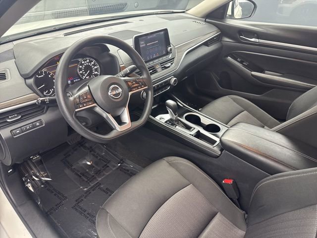 Used 2023 Nissan Altima 2.5 SV image 12