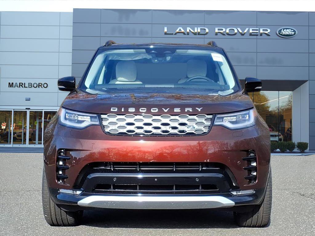 New 2026 Land Rover Discovery Limited Edition AWD/4WD image 8