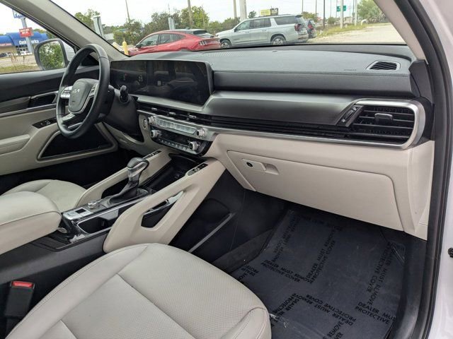 Used 2025 Kia Telluride S image 29