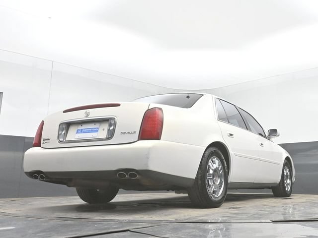 Used 2004 Cadillac De Ville w/ Equipment Group FWD image 45