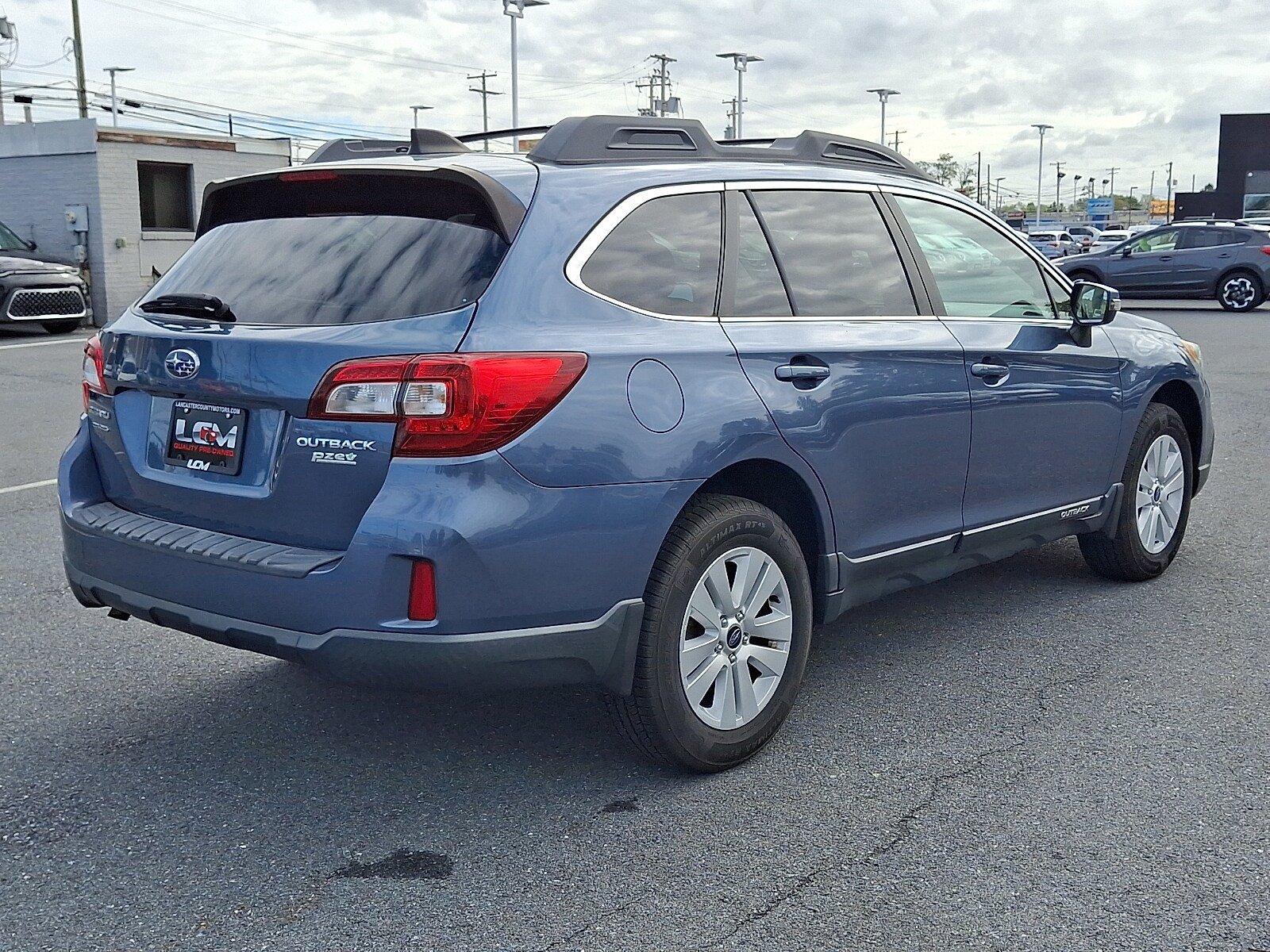 Used 2016 Subaru Outback 2.5i Premium AWD/4WD image 5