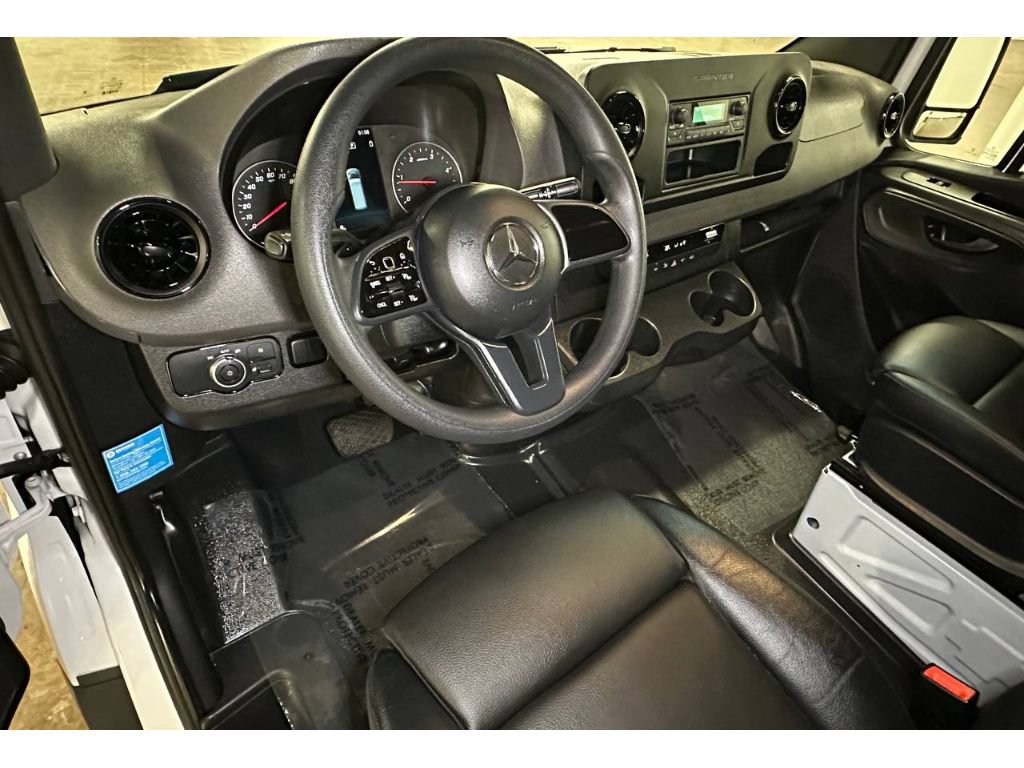 Used 2024 Mercedes-Benz Sprinter 2500 image 21