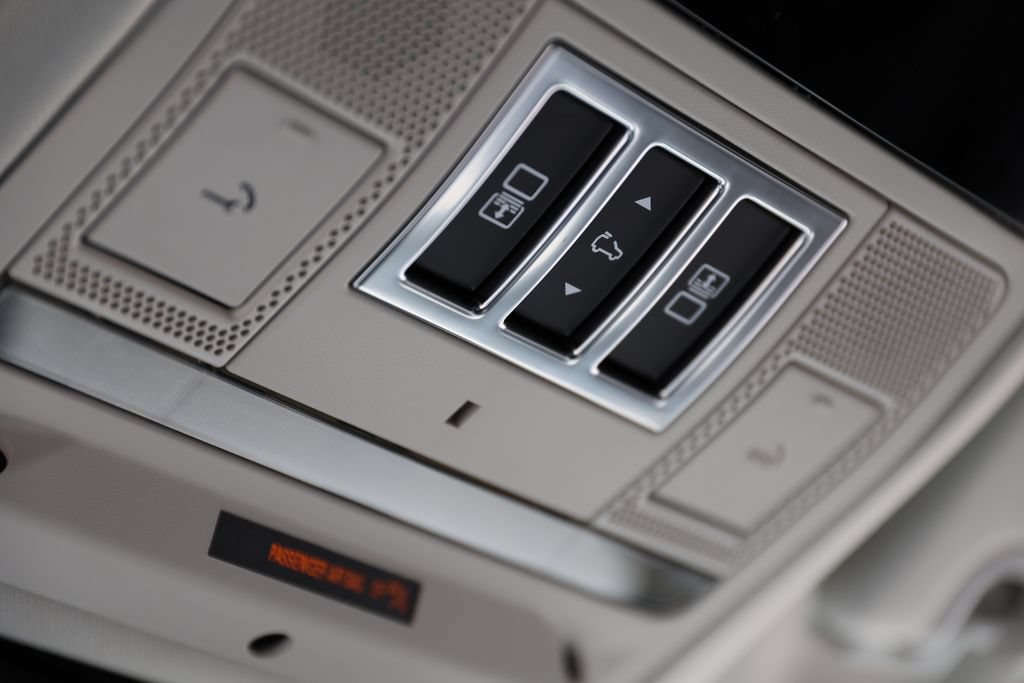 New 2026 Land Rover Discovery S AWD/4WD image 12