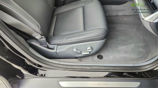 Used 2024 Lucid Air Touring image 23