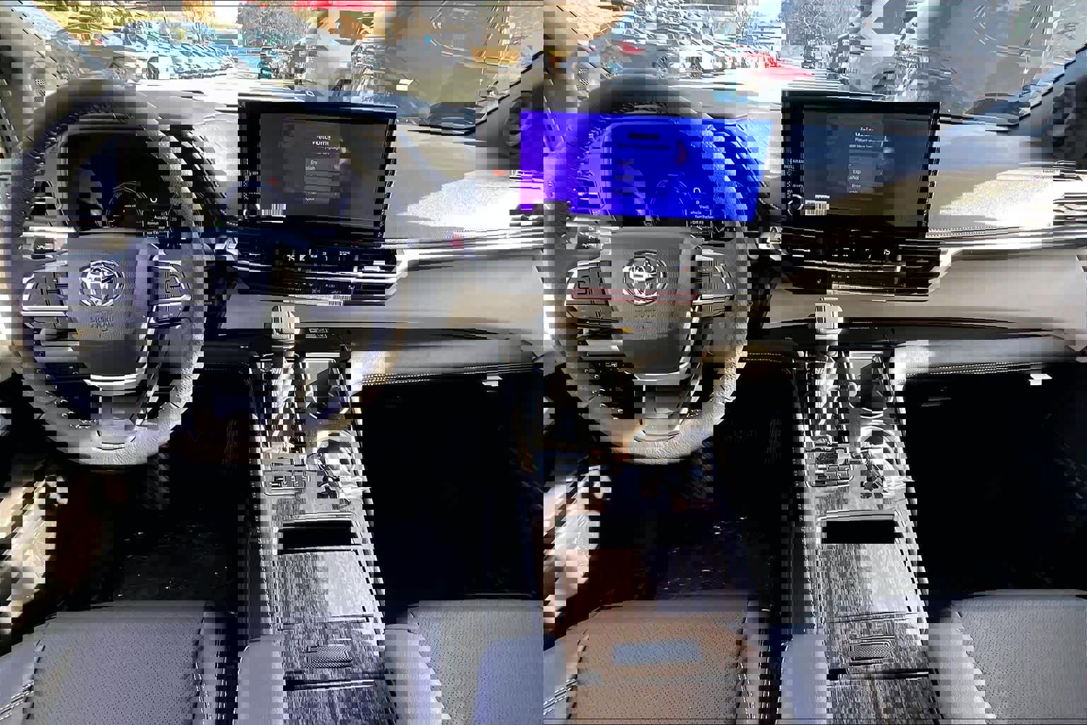 New 2026 Toyota Sienna Platinum image 5