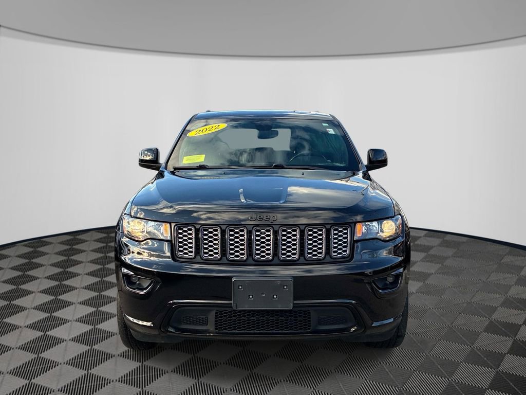 Certified 2022 Jeep Grand Cherokee Laredo X image 2