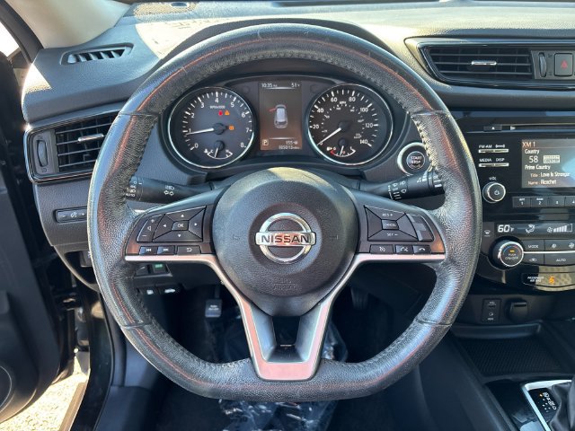Used 2017 Nissan Rogue SV FWD image 25