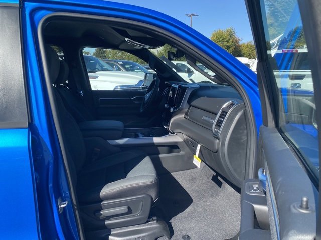 New 2026 RAM 1500 4x4 Crew Cab image 29