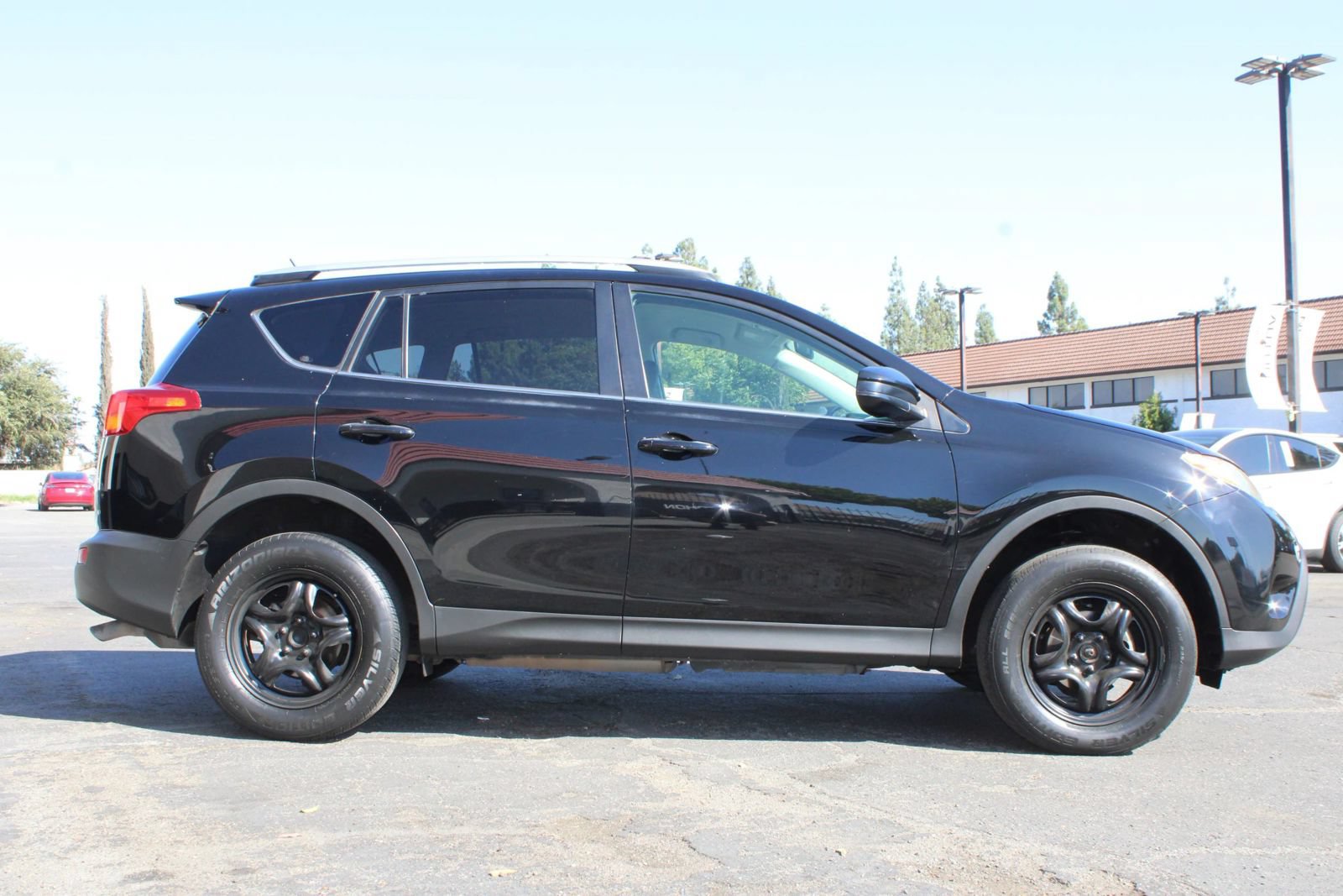 Used 2013 Toyota RAV4 LE FWD image 14