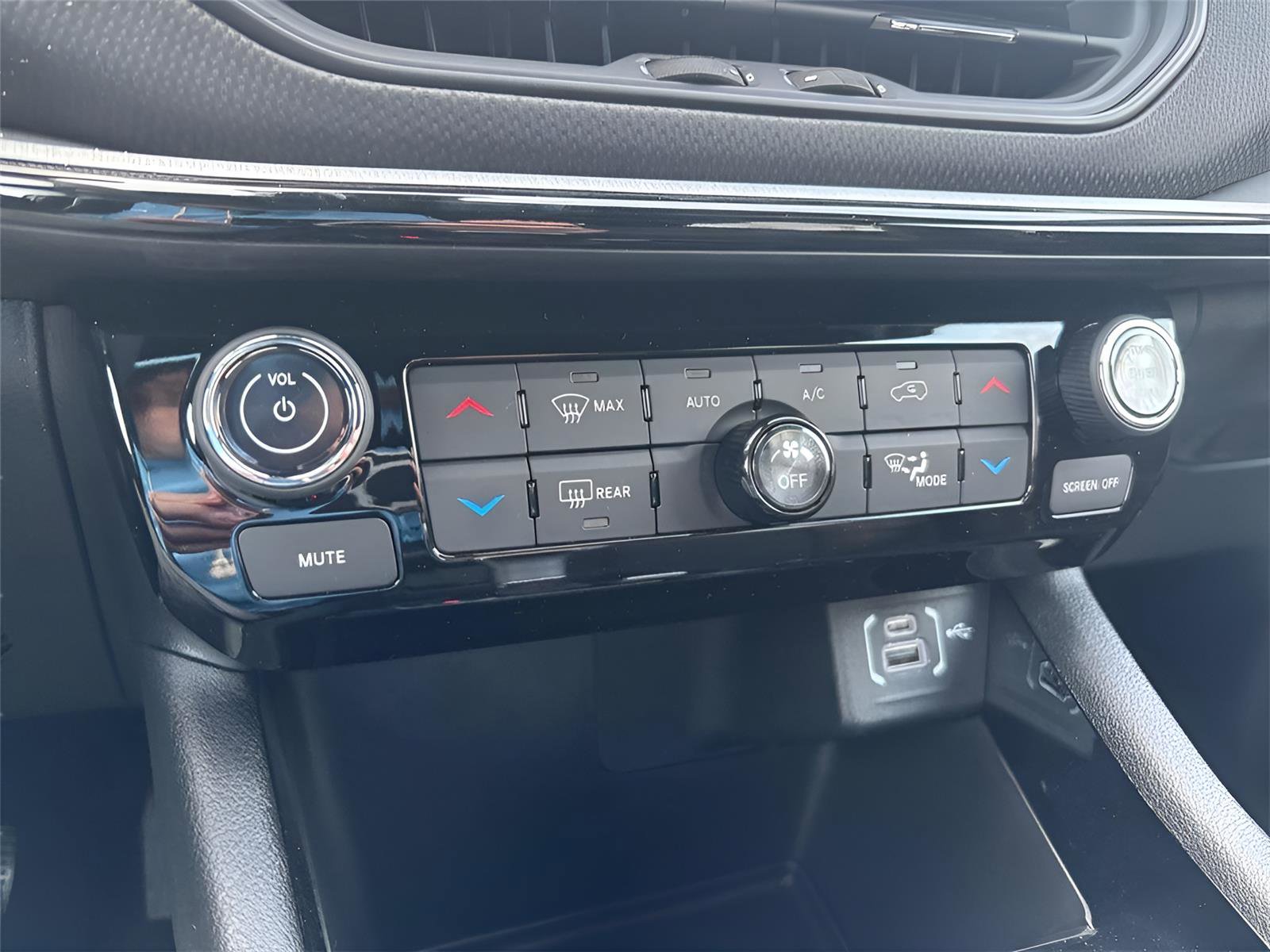 New 2026 Jeep Compass Trailhawk image 28