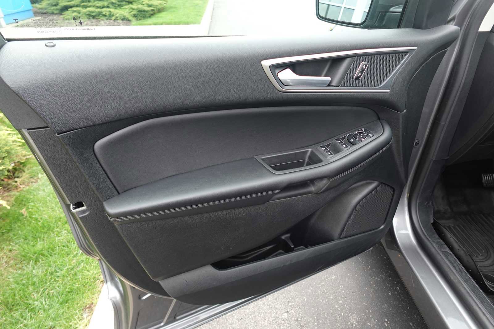 Used 2024 Ford Edge SEL AWD/4WD image 12