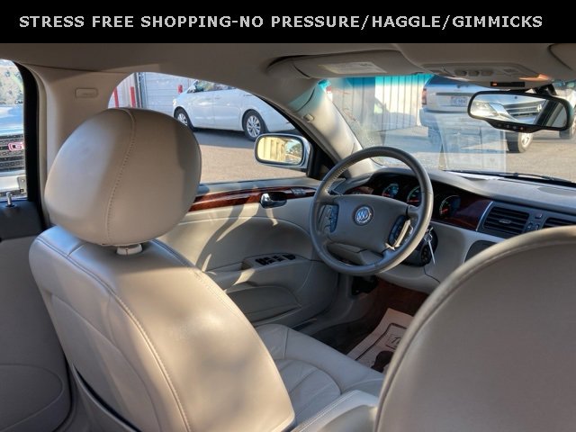 Used 2011 Buick Lucerne CXL image 30