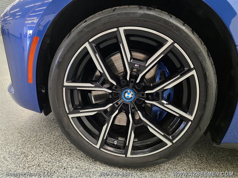 Used 2024 BMW i4 eDrive35 w/ M Sport Package RWD image 18