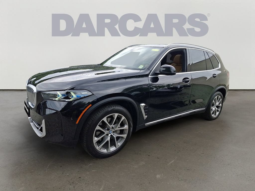 Used 2024 BMW X5 xDrive40i w/ Premium Package AWD/4WD image 3
